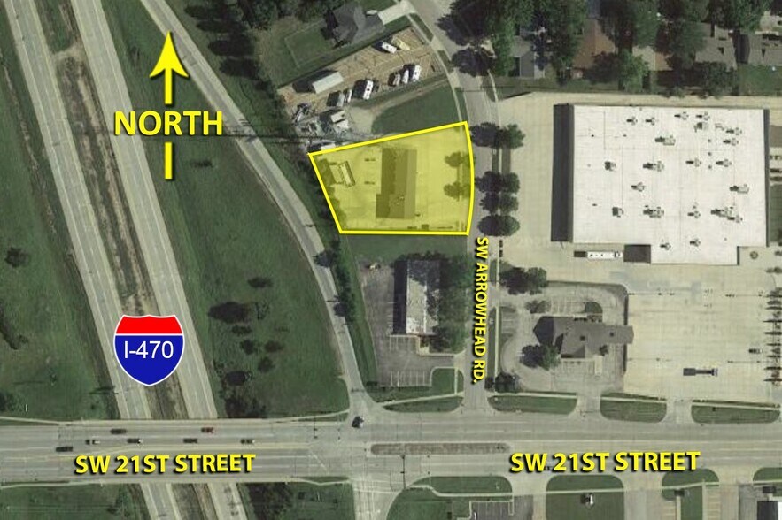 2021 SW Arrowhead Rd, Topeka, KS for sale - Primary Photo - Image 1 of 1