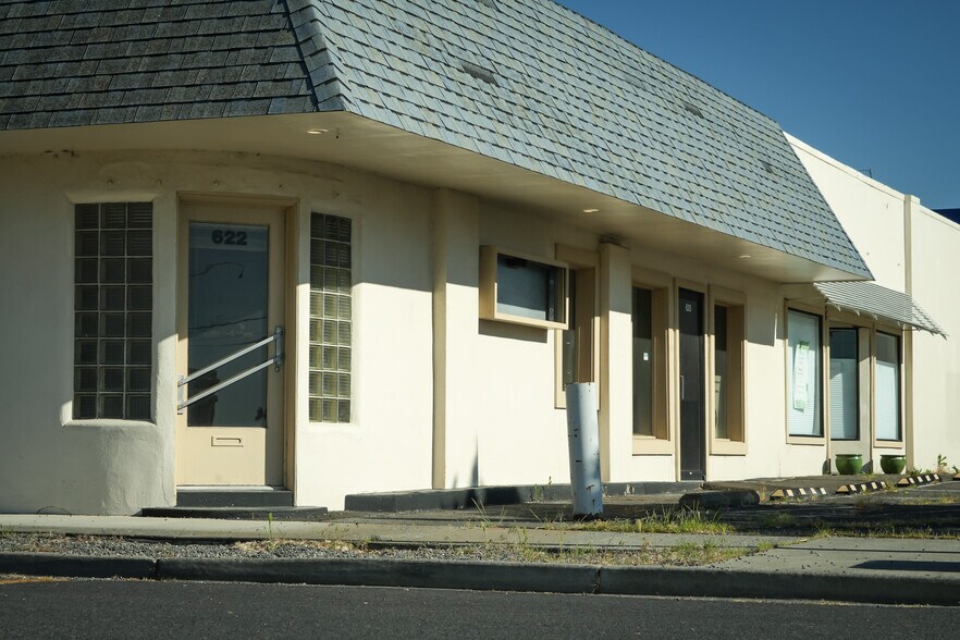 620 N Main St, Milton Freewater, OR for sale - Building Photo - Image 1 of 41