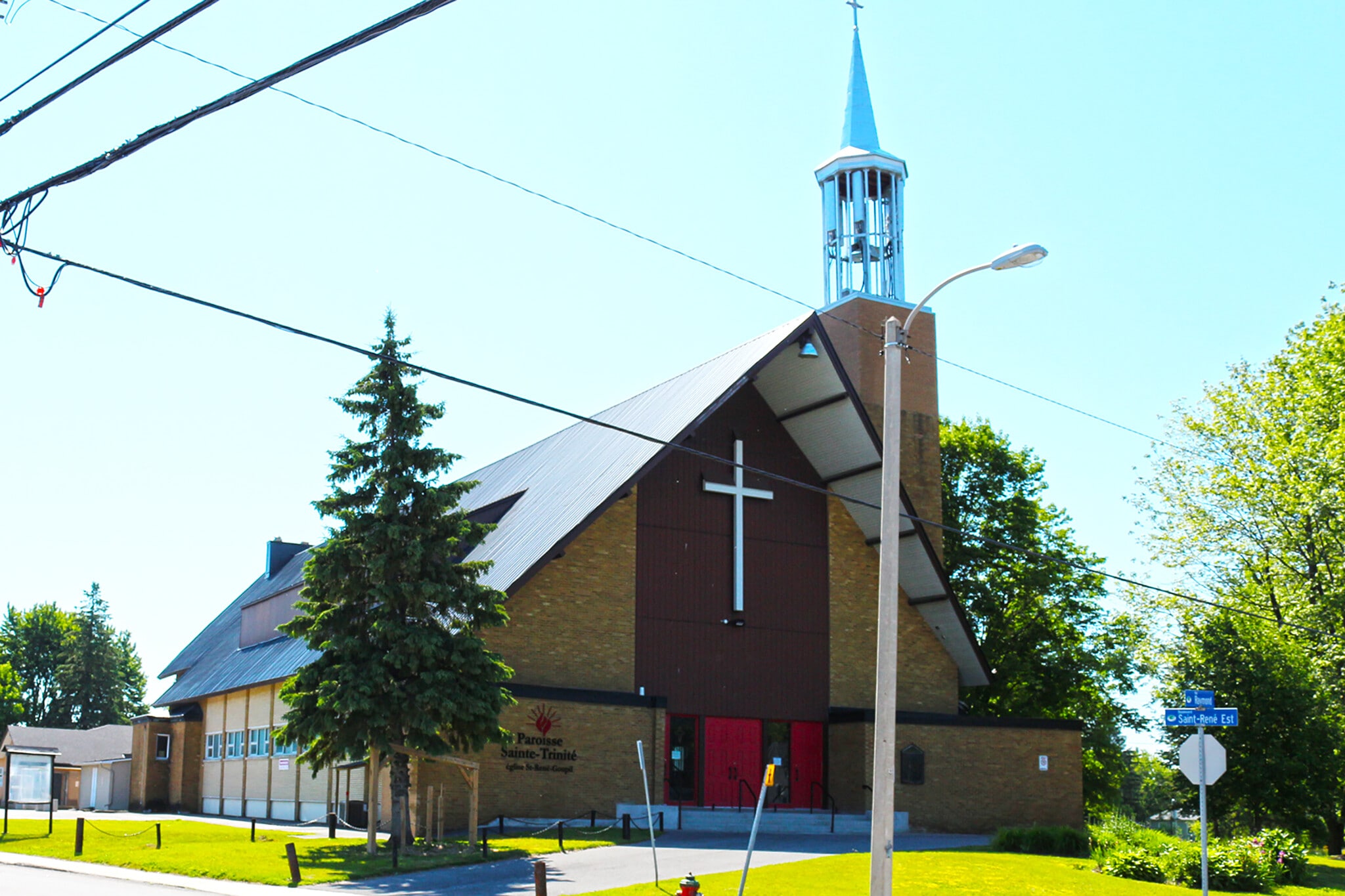 400 Rue Raymond, Gatineau, QC for sale Primary Photo- Image 1 of 1