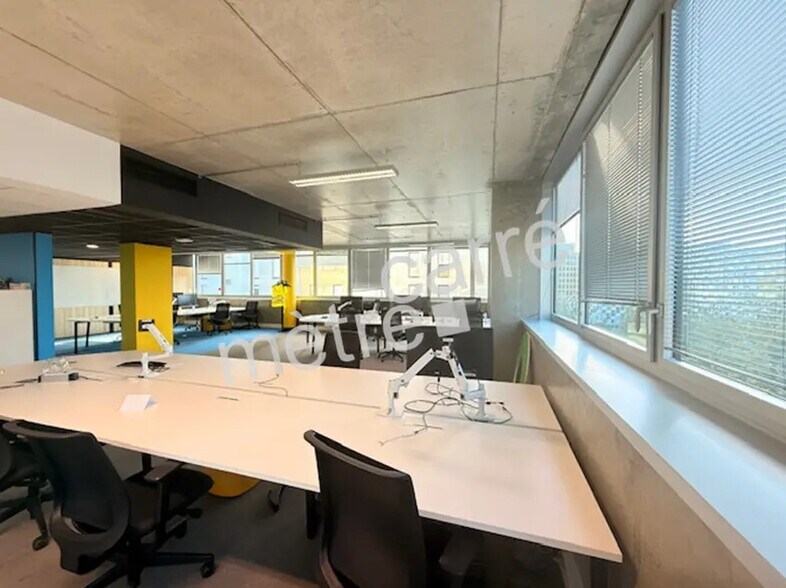 Office in Nantes for lease - Interior Photo - Image 2 of 8