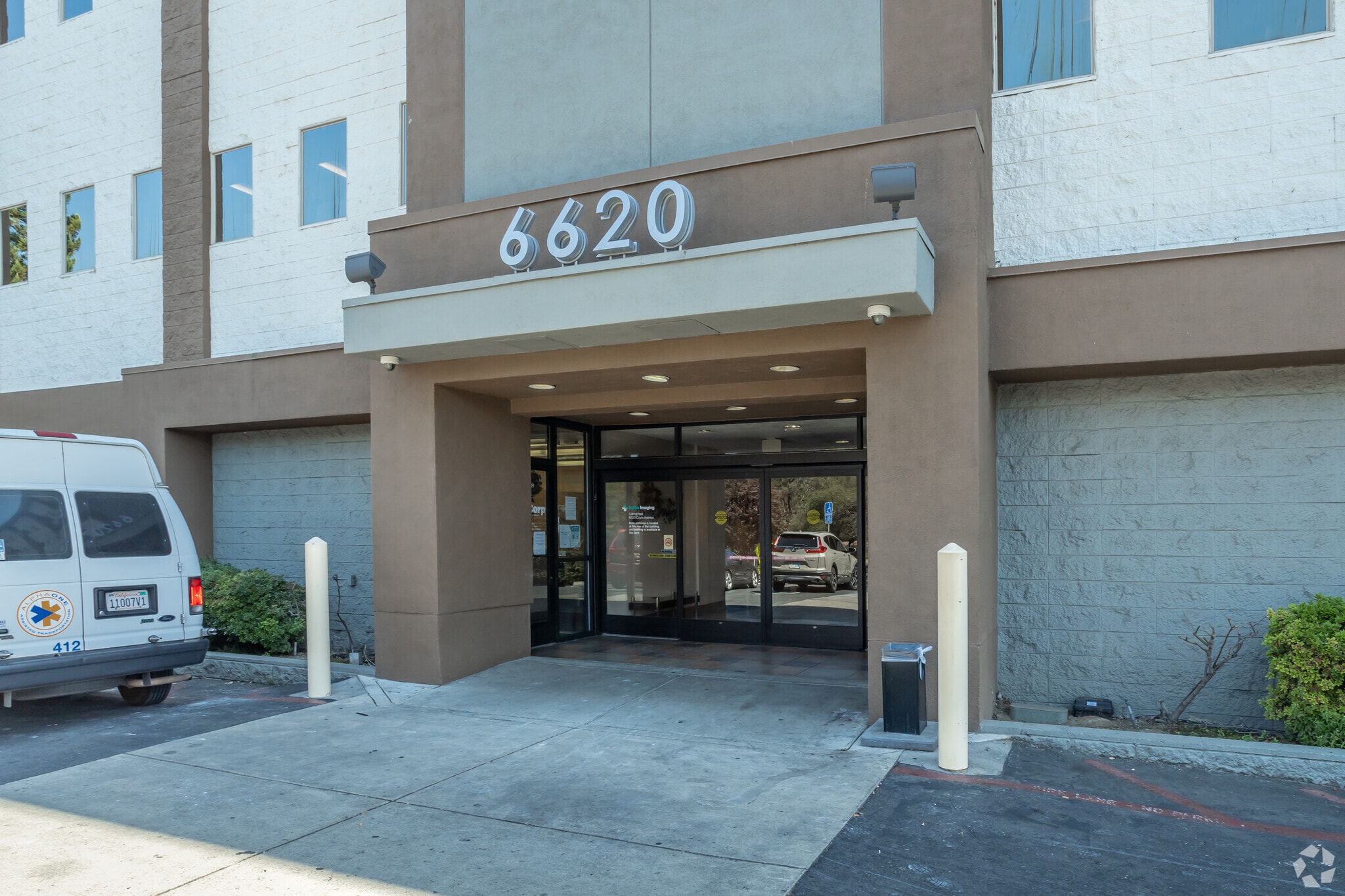 6620 Coyle Ave, Carmichael, CA 95608 St Medical Center