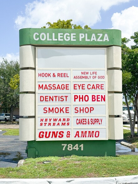 7841-7899 Pines Blvd, Pembroke Pines, FL for sale - Building Photo - Image 3 of 25