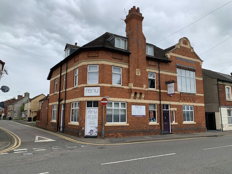 27 Abbey Rd, Bourne for sale - Primary Photo - Image 1 of 1