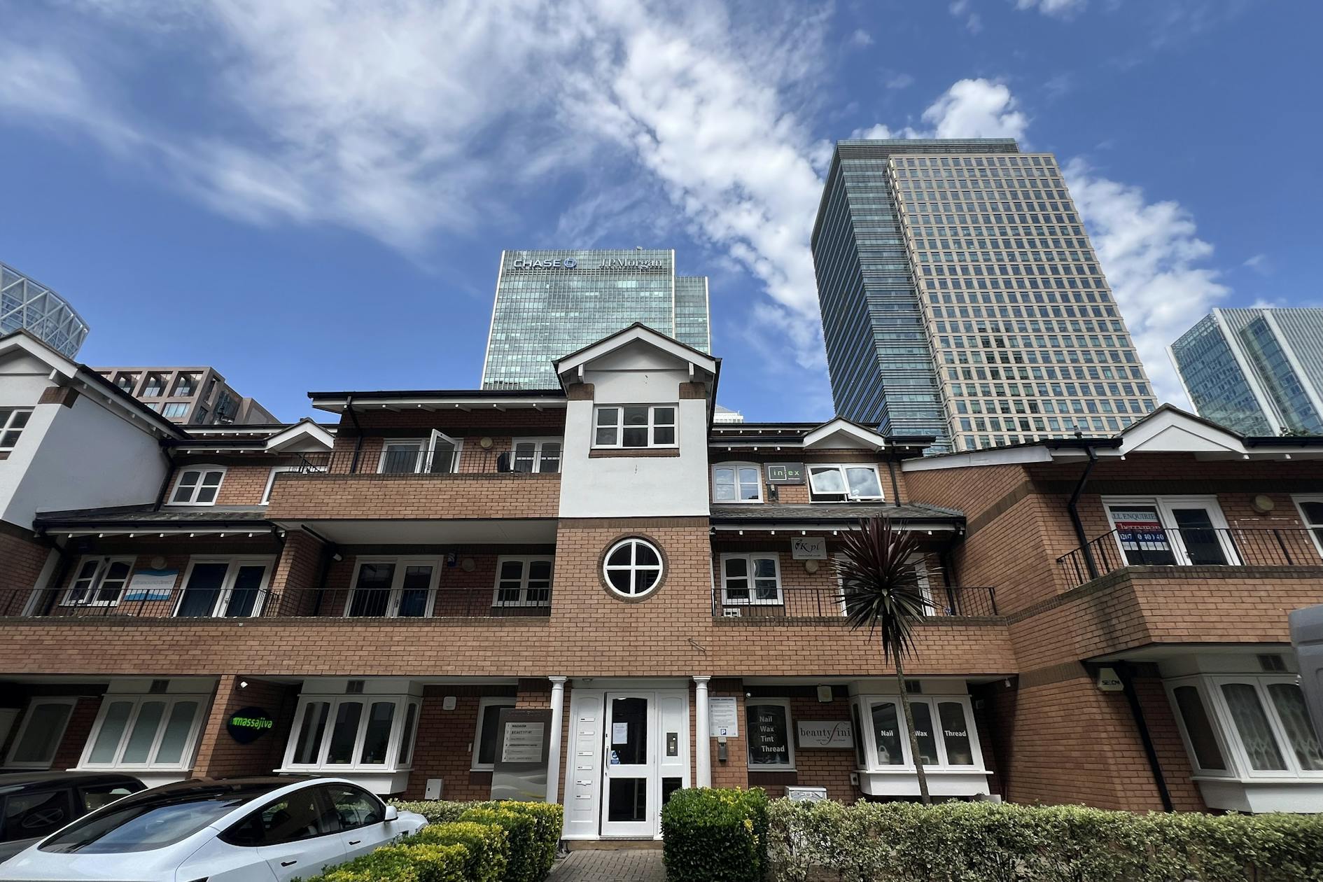 Admirals Way, London for sale Primary Photo- Image 1 of 1