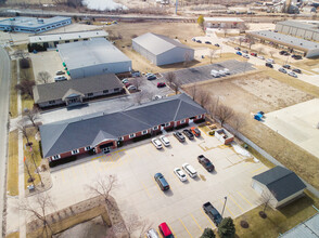 1605 Commerce Pky, Bloomington, IL - aerial  map view