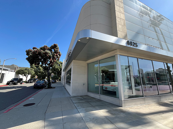 8813-8825 Wilshire Blvd, Beverly Hills, CA for lease - Building Photo - Image 2 of 7