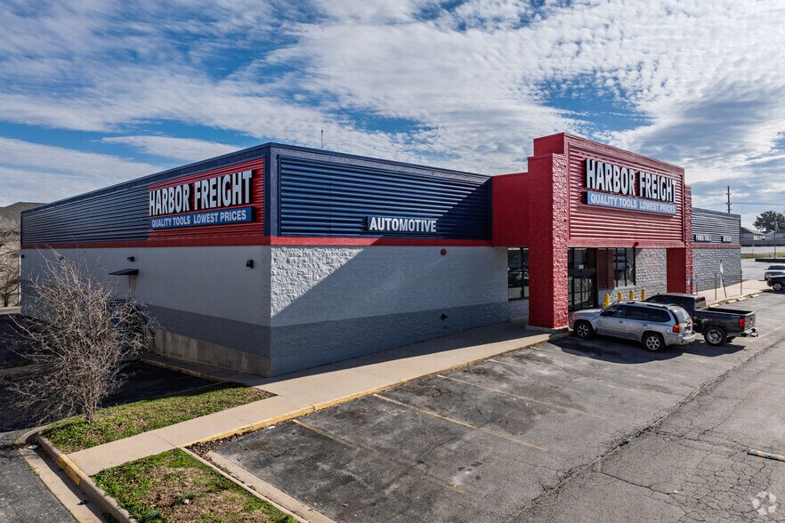 2636 N Kansas Expy, Springfield, MO for sale - Primary Photo - Image 1 of 1