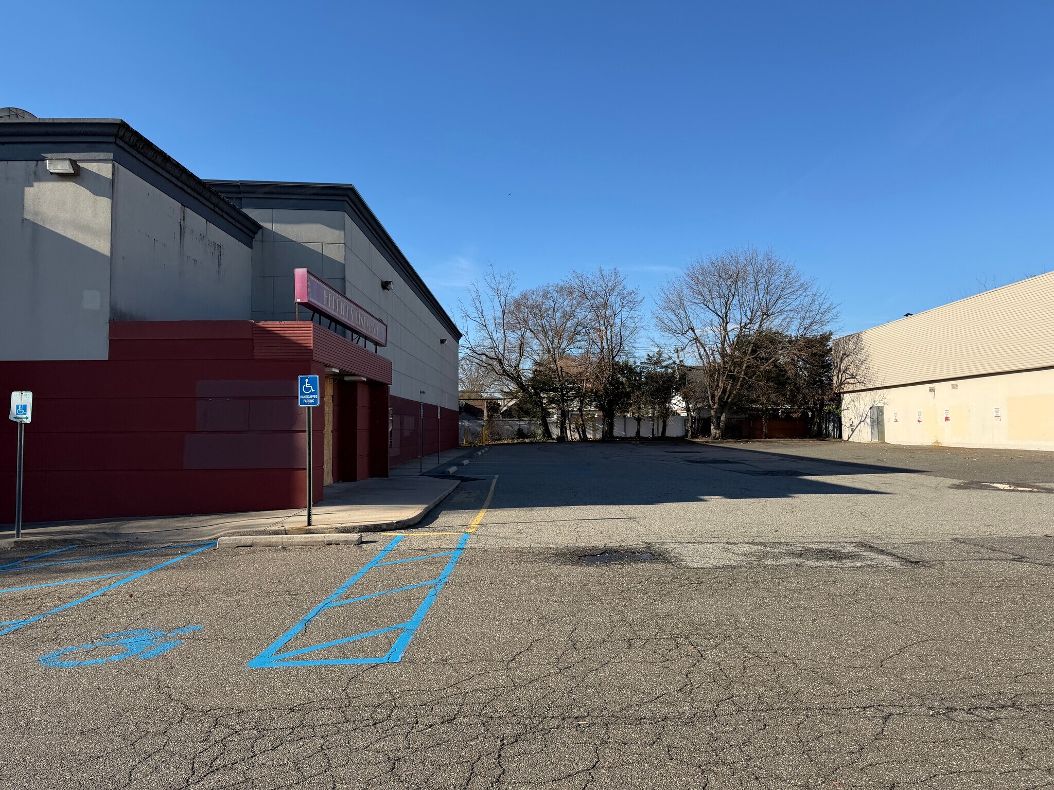 3320 Hillside Ave, New Hyde Park, NY for lease Building Photo- Image 1 of 1