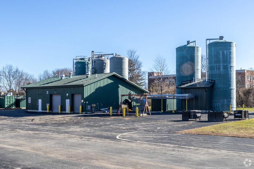 35 Corporate Dr, Portsmouth, NH for sale - Primary Photo - Image 1 of 2