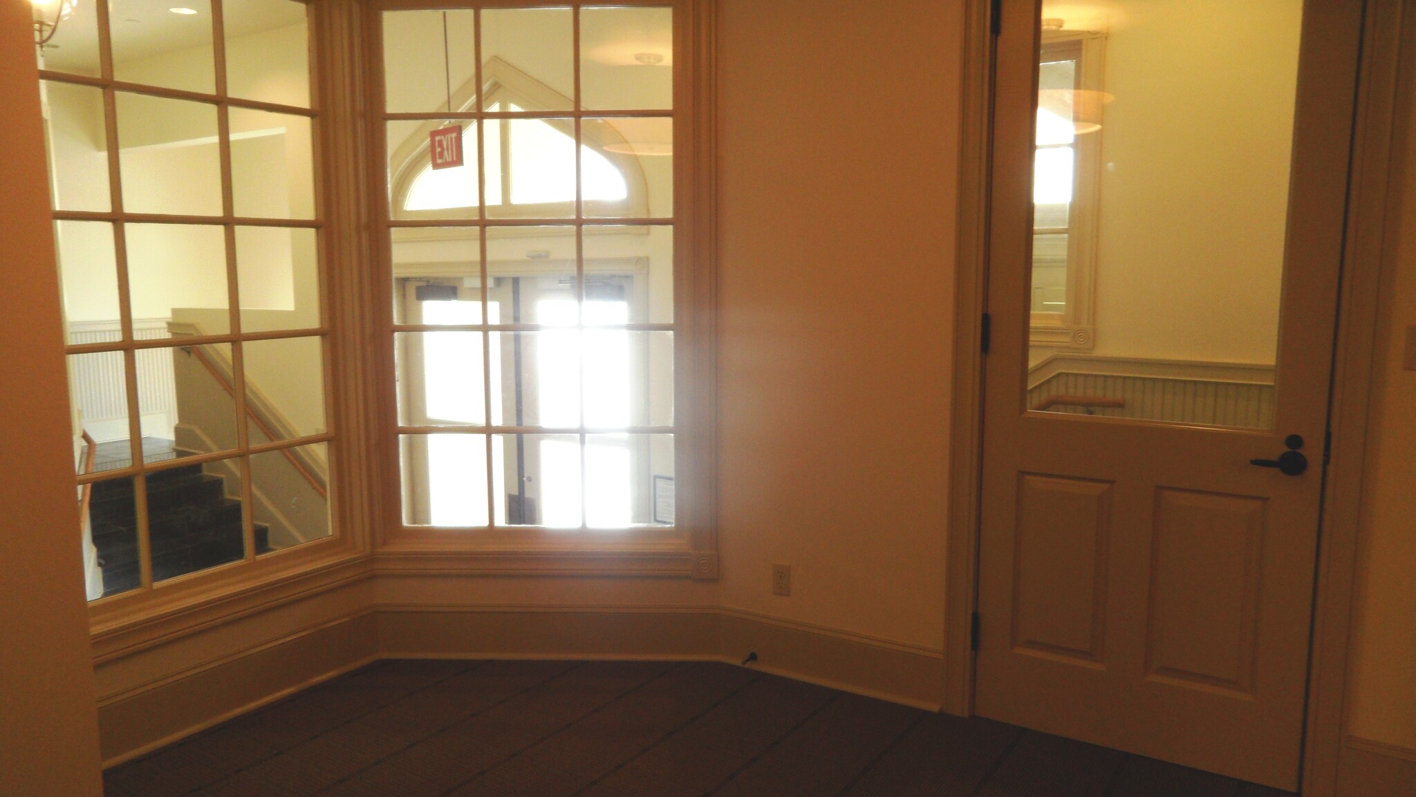 305 21st St, Galveston, TX for lease Interior Photo- Image 1 of 6