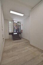 Retail in Madrid, Madrid for lease Interior Photo- Image 2 of 4