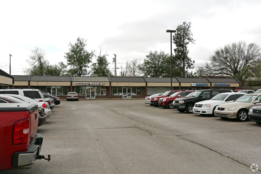 6820-6830 NW 23rd St, Bethany, OK for sale - Building Photo - Image 2 of 3