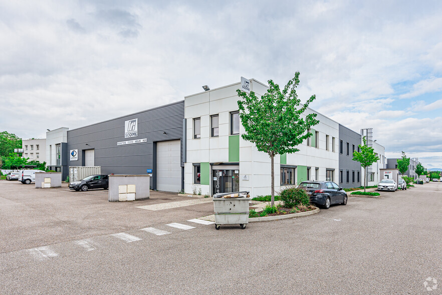 Flex in Saint-Fons for lease - Building Photo - Image 3 of 4
