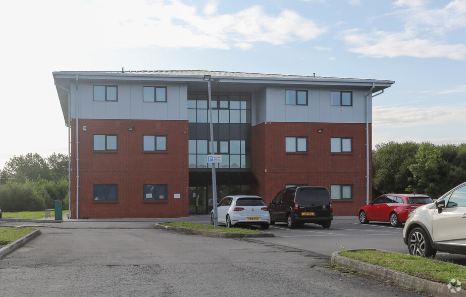 Heol Aur, Llanelli for lease - Primary Photo - Image 1 of 2