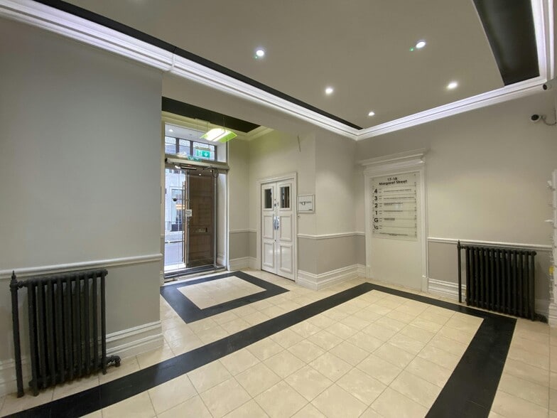 17-18 Margaret St, London for lease - Building Photo - Image 3 of 8