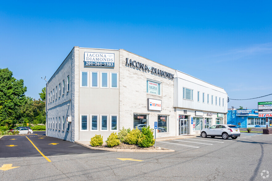 193 Route 17 S, Paramus, NJ for lease - Building Photo - Image 2 of 3