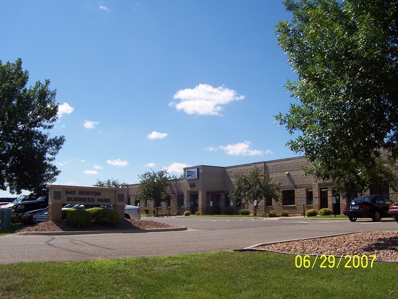 940 Industrial Dr S, Sauk Rapids, MN for lease - Building Photo - Image 1 of 6