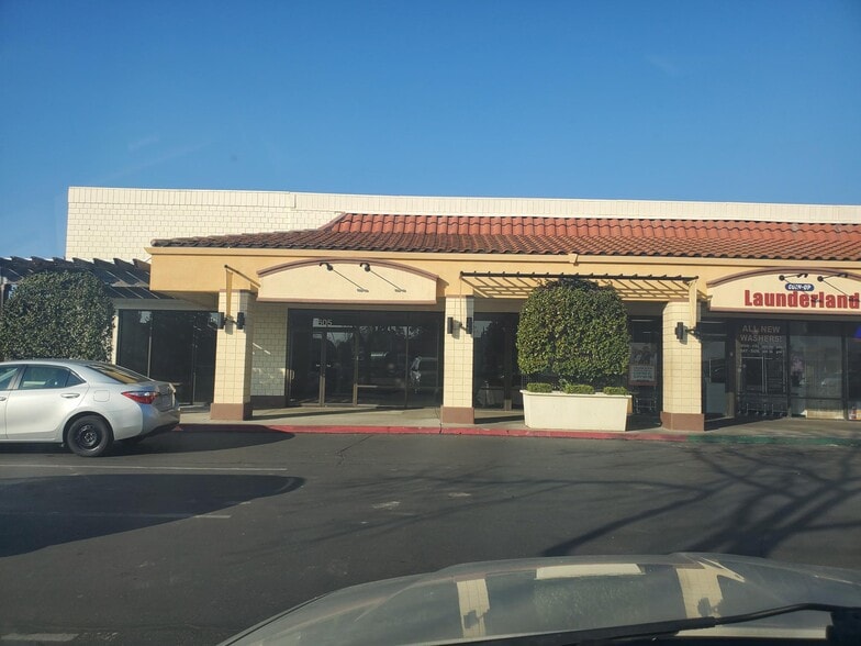 351-605 Bellevue Rd, Atwater, CA for lease - Building Photo - Image 2 of 5