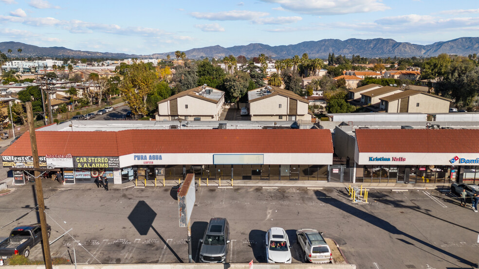 15251-15255 Roscoe Blvd, North Hills, CA for lease - Building Photo - Image 3 of 33