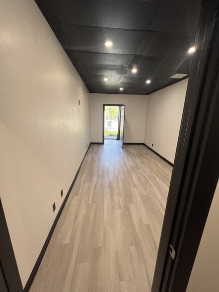 31546 Railroad Canyon Rd, Canyon Lake, CA for lease - Building Photo - Image 1 of 8