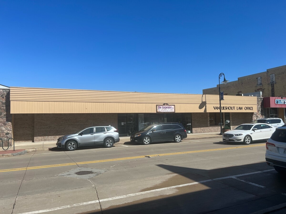120 E Main St, Little Chute, WI 54140