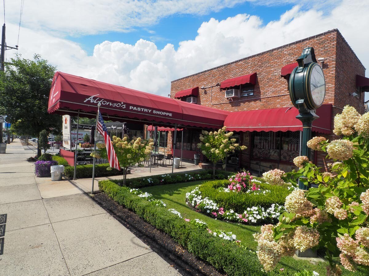 1899 Victory Blvd, Staten Island, NY for sale Building Photo- Image 1 of 1