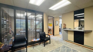 4221 Wilshire Blvd, Los Angeles, CA for lease Interior Photo- Image 1 of 6