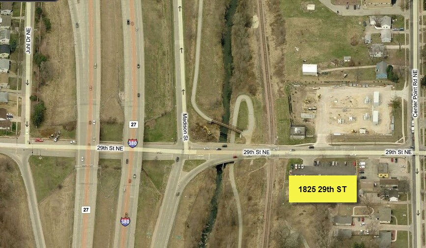 1825 29th St NE, Cedar Rapids, IA 52402