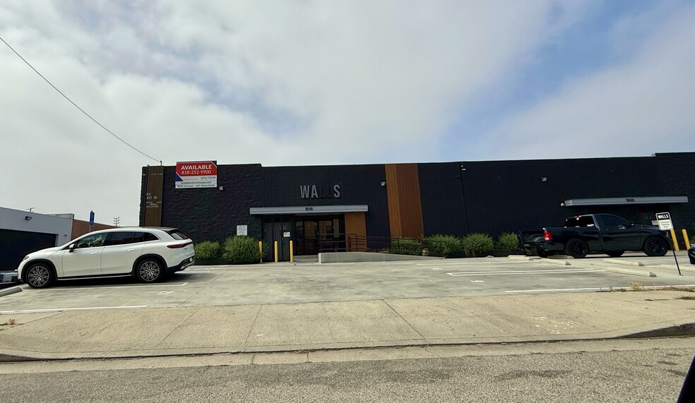 19316-19320 Londelius St, Northridge, CA for lease - Building Photo - Image 1 of 22
