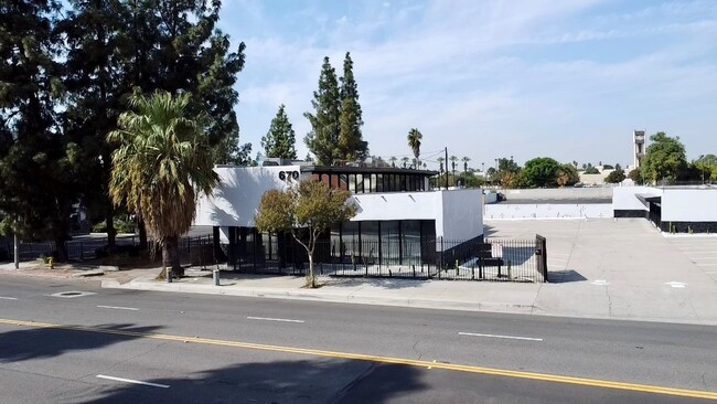 More details for 670 N Arrowhead Ave, San Bernardino, CA - Office for Sale