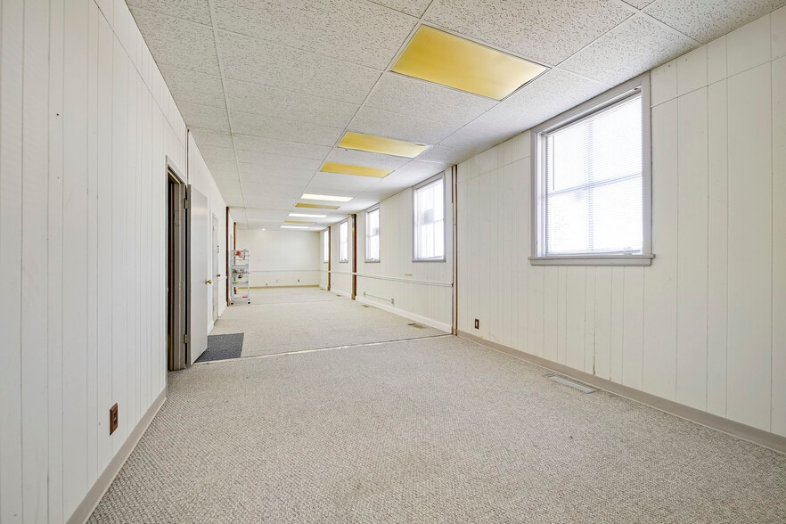 120 S Liberty St, Independence, MO for sale - Building Photo - Image 2 of 32