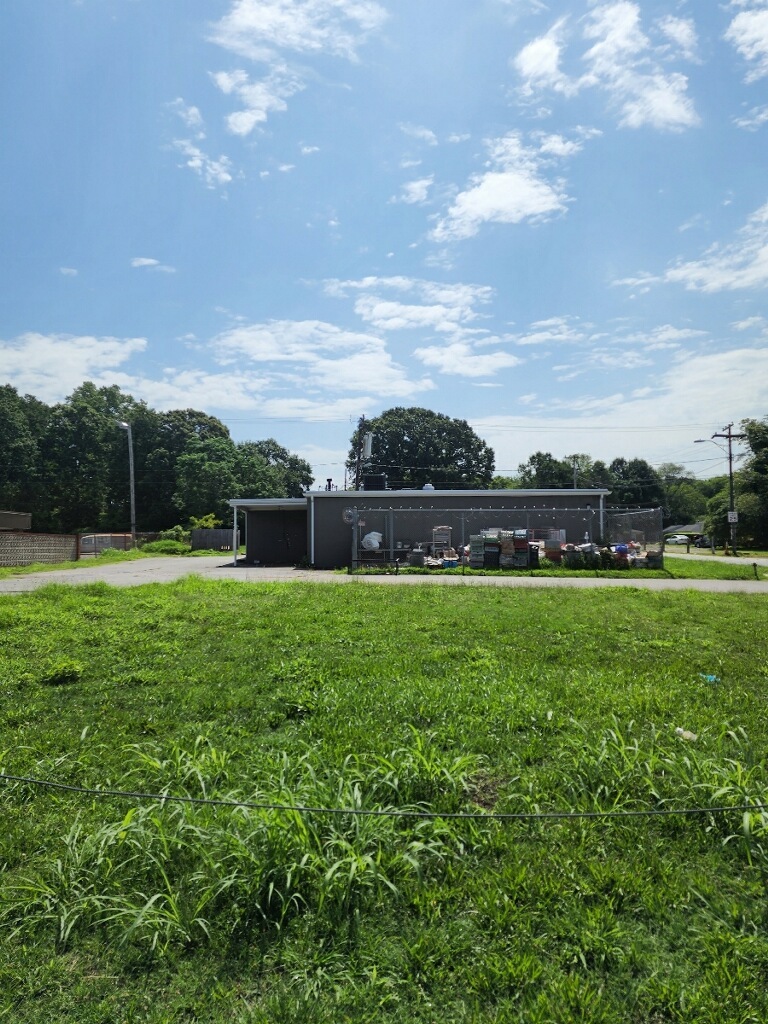 2300 Beatties Ford Rd, Charlotte, NC for sale Primary Photo- Image 1 of 1