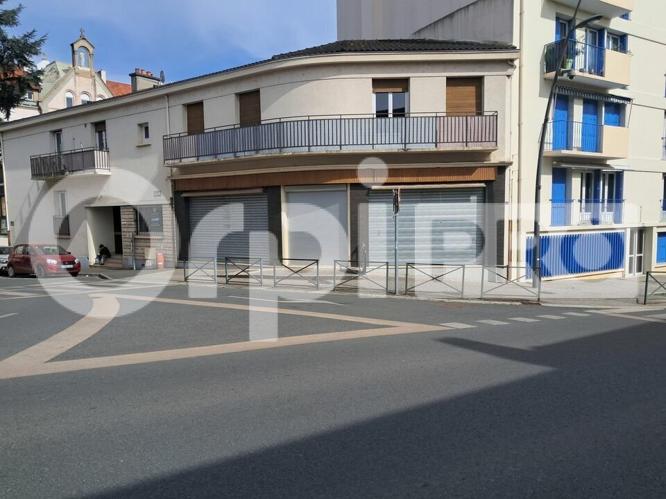 Retail in Montluçon for lease Building Photo- Image 1 of 7