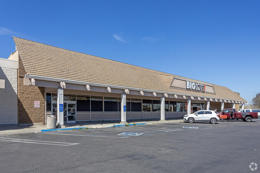 110 S 11th Ave, Hanford, CA for lease - Primary Photo - Image 3 of 5