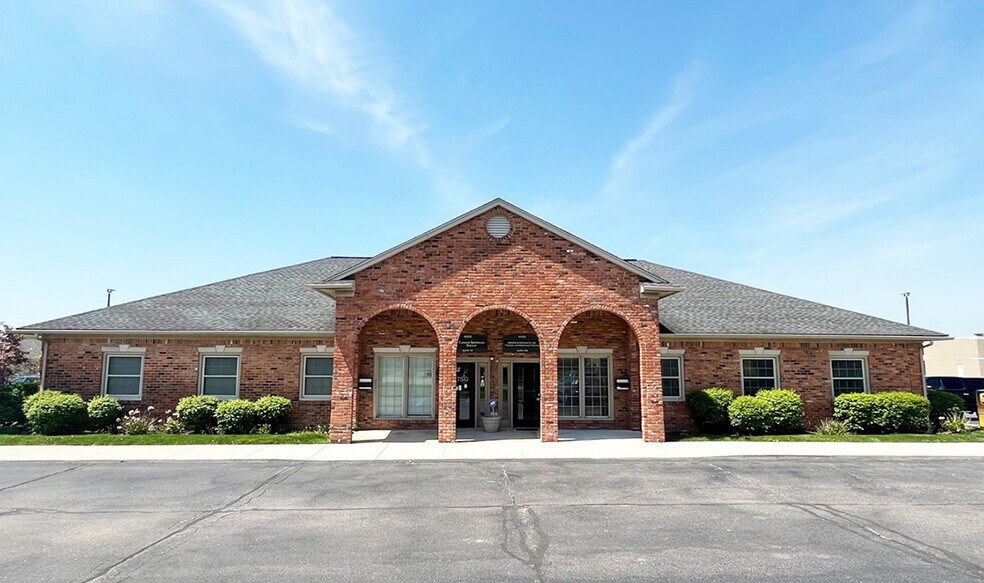 42855 Garfield Rd, Clinton Township, MI 48038 | LoopNet