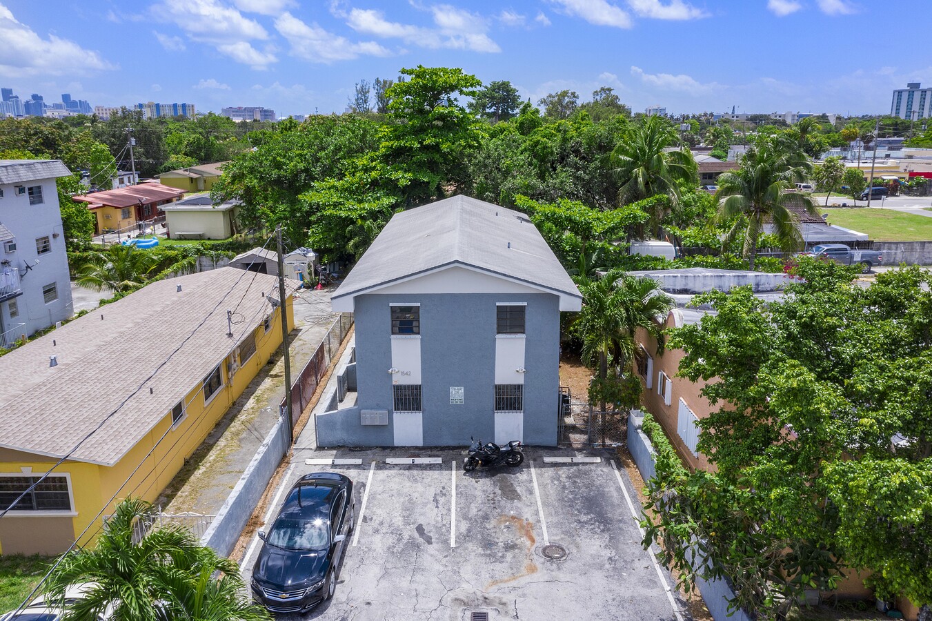 1542 NW 35th St, Miami, FL 33142 | LoopNet