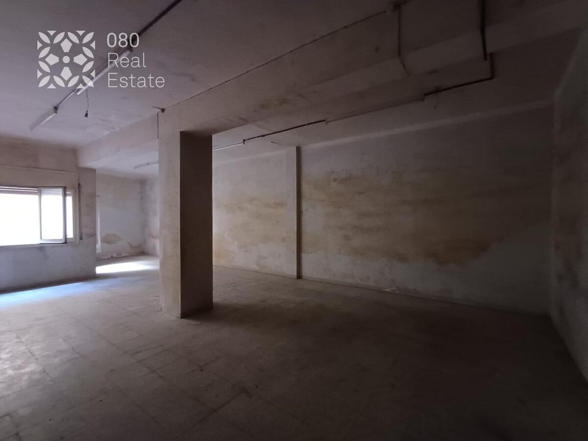 Barcelona, BAR 08004 - Unit 3 -  - Interior Photo - Image 1 of 8