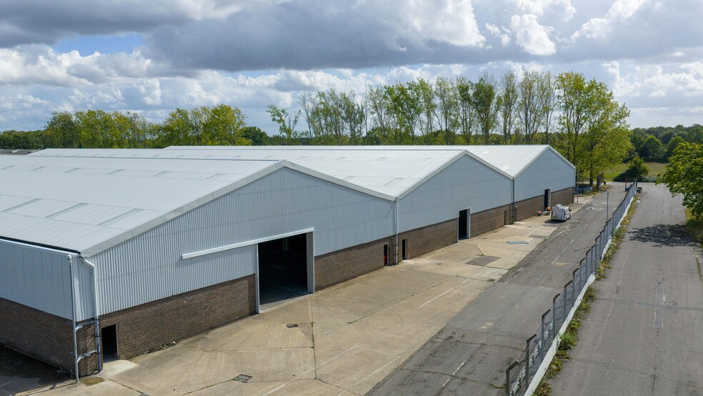 22 Summer Rd, Bury St. Edmunds for lease - Building Photo - Image 3 of 10