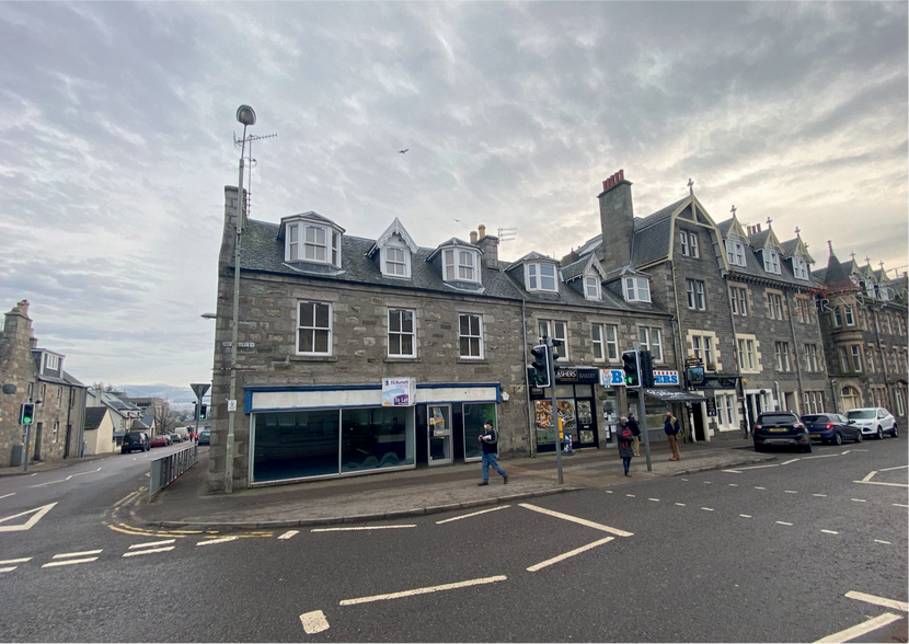 2 High St, Grantown On Spey for sale - Building Photo - Image 1 of 1