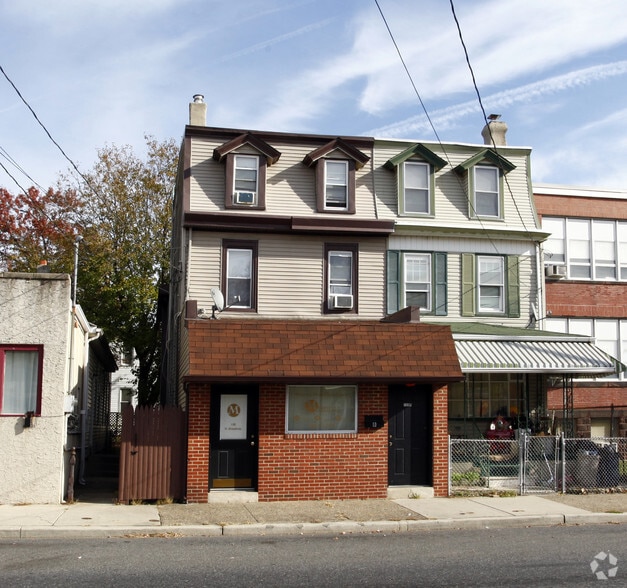 138 N Broadway St, Gloucester City, NJ for sale - Primary Photo - Image 2 of 2