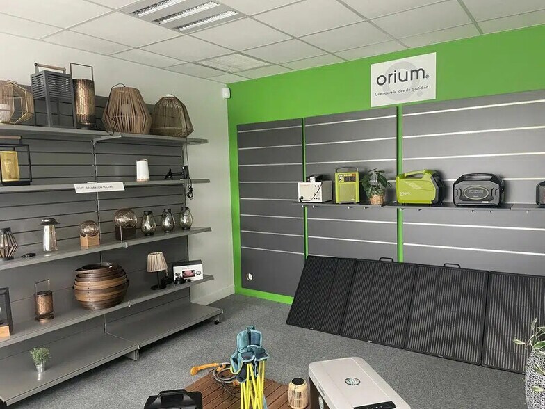 Flex in Sainte-Luce-sur-Loire for lease - Building Photo - Image 3 of 10