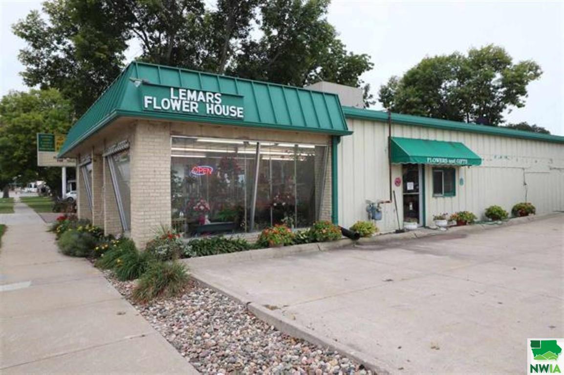 135 5th Ave SW, Le Mars, IA for sale Primary Photo- Image 1 of 1
