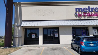 2501 S W S Young Dr, Killeen, TX for lease Building Photo- Image 2 of 9