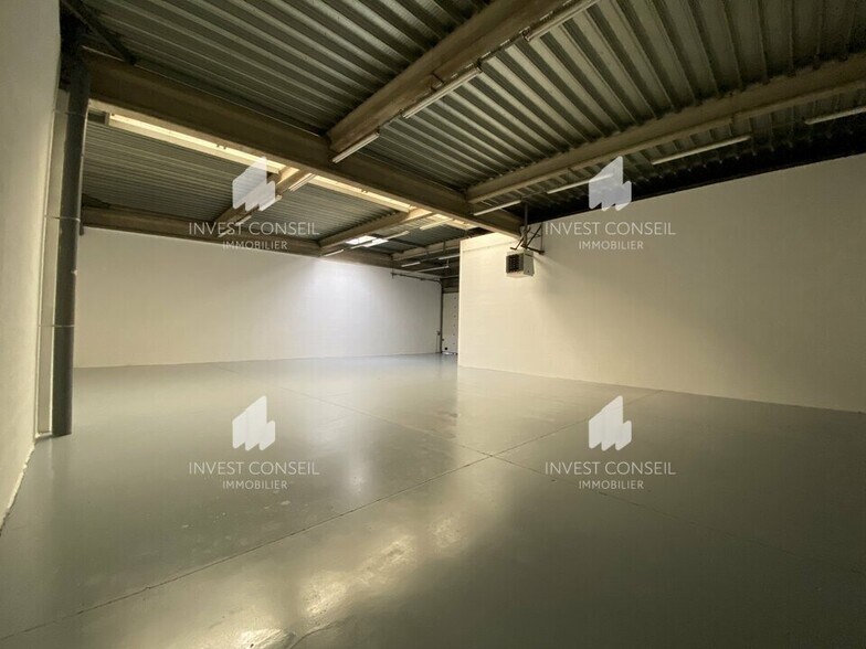 Flex in Chambly for lease - Interior Photo - Image 2 of 7
