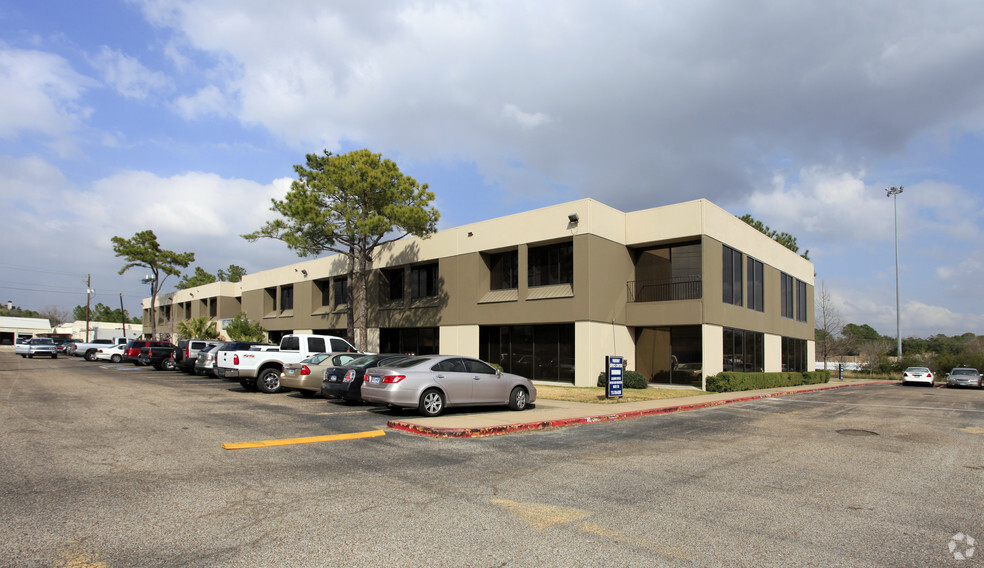 800 W Sam Houston Pky S, Houston, TX for lease - Primary Photo - Image 2 of 2