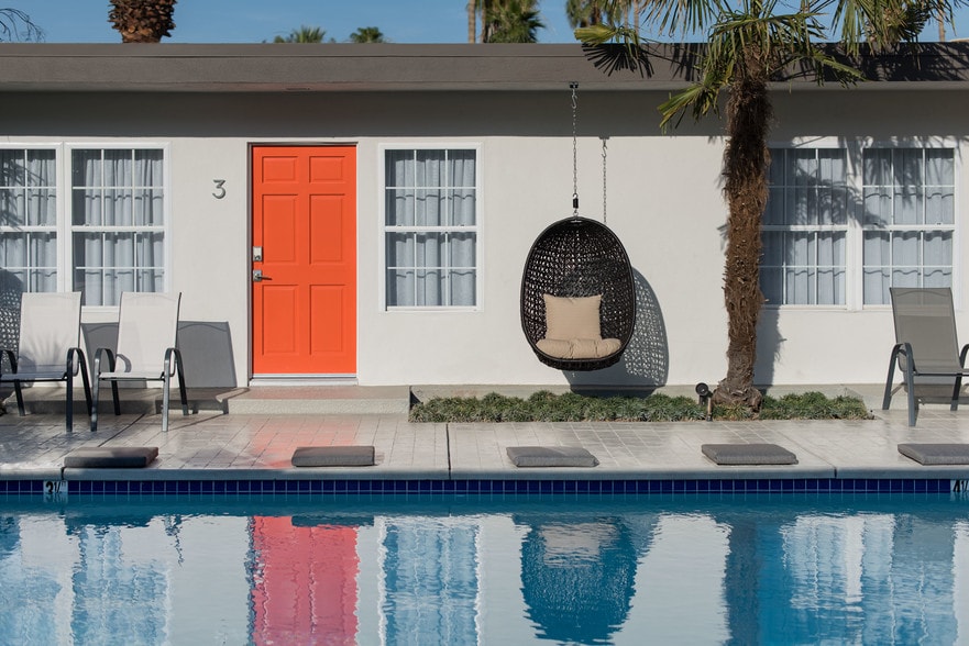 111 S Via Las Palmas, Palm Springs, CA for sale - Primary Photo - Image 2 of 31