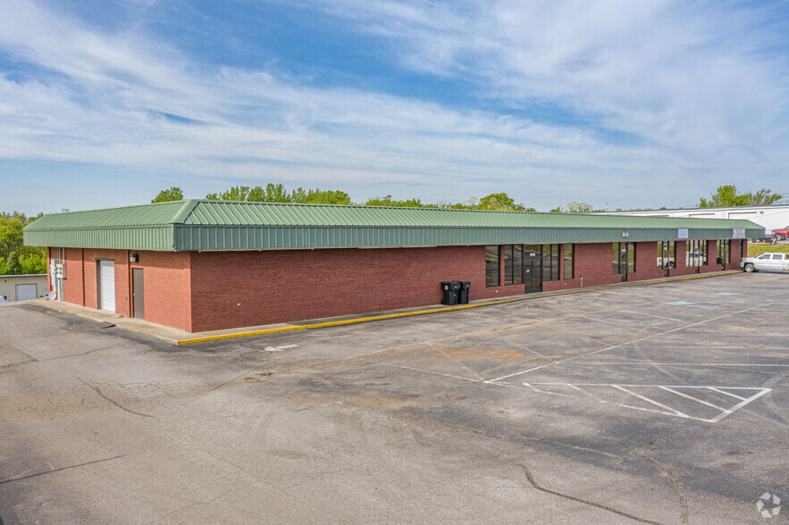 300 E James Campbell Blvd, Columbia, TN for sale - Primary Photo - Image 1 of 1