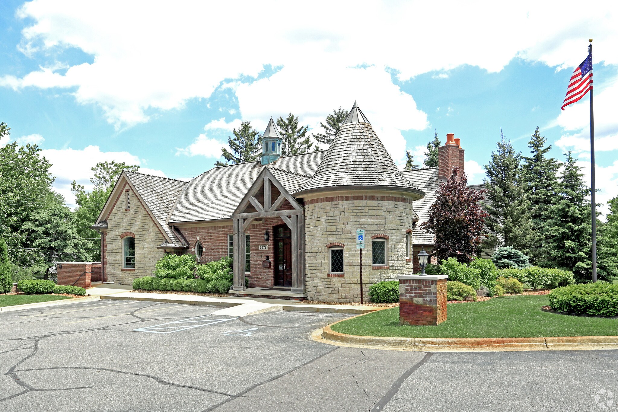 6978 Dixie Hwy, Clarkston, MI for sale Primary Photo- Image 1 of 1