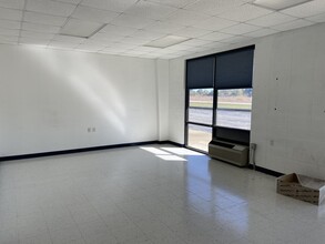 2401 W Old Route 66, Strafford, MO for lease Interior Photo- Image 2 of 9