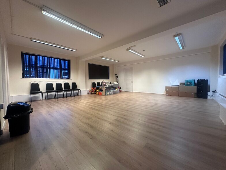 The Sq, Nottingham for lease - Building Photo - Image 2 of 12